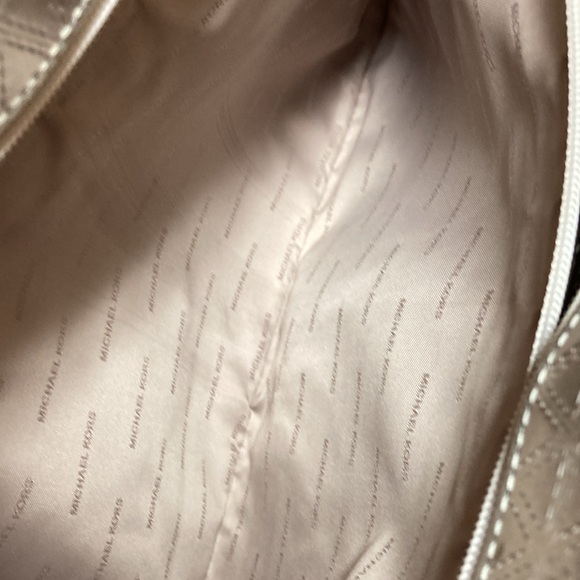 Michael Kors Metallic Voyager Leather Tote/Shoulder Purse - Picture 12 of 17